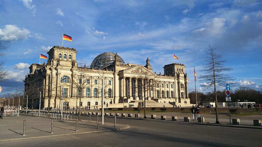 bundestag-berlin-germany-building