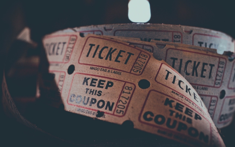 admission-2974645_1920